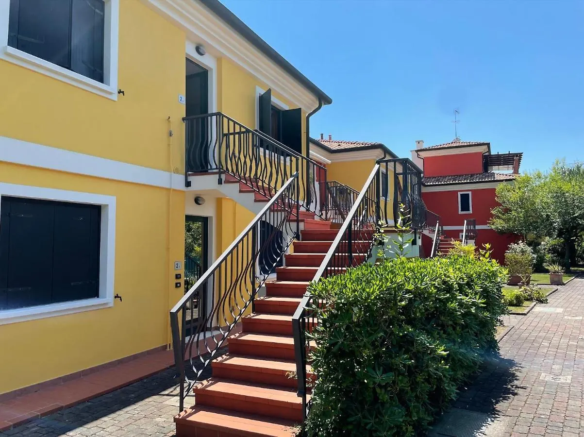 Appartamenti Valle Dolce Carraro Immobiliare - Family Apartments Cavallino-Treporti Italy